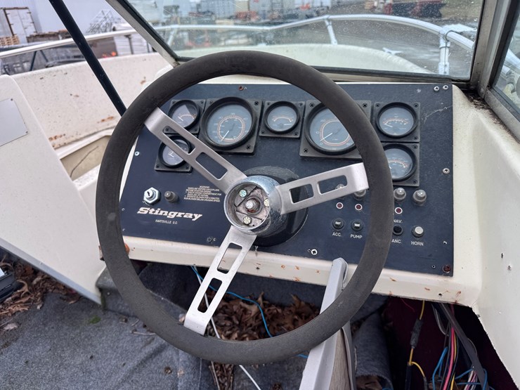 #2040-•-1985-stingray-svb-175ss-boat-(no-title)-image-17