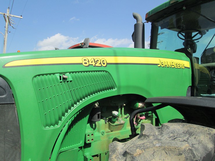 john-deere-8420-image-28