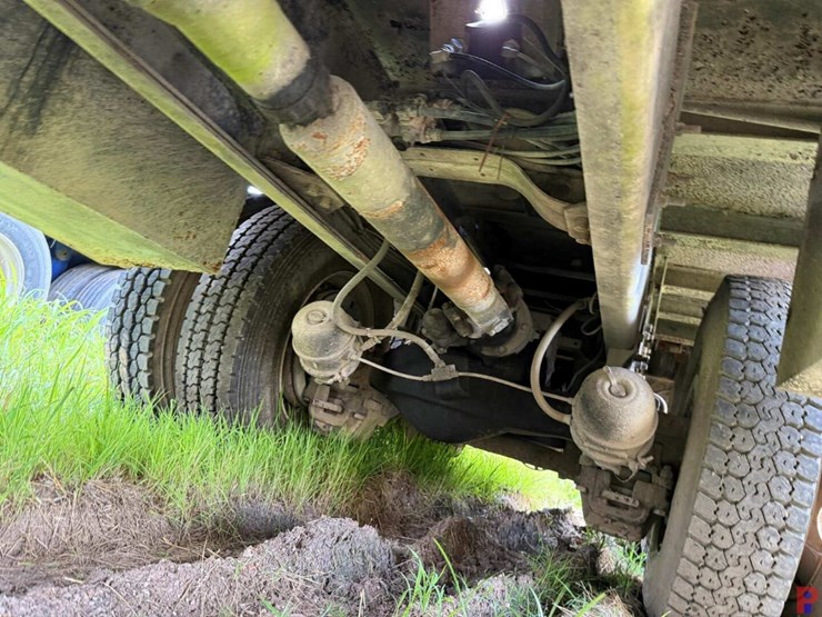 2007-mack-cv713-t/a-65k-gin-pole-winch-truck-image-12