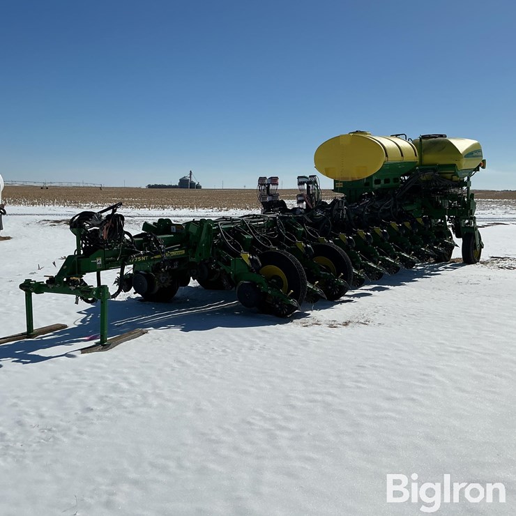 2016 JOHN DEERE 1775NT