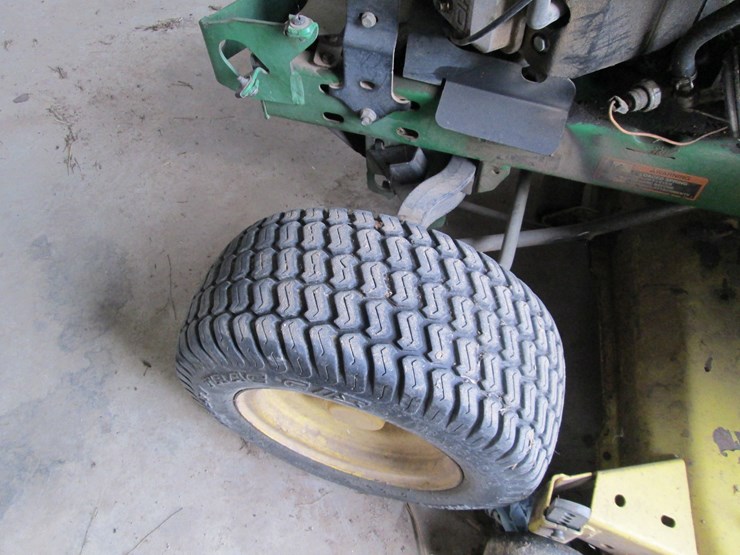 john-deere-gt235-image-12