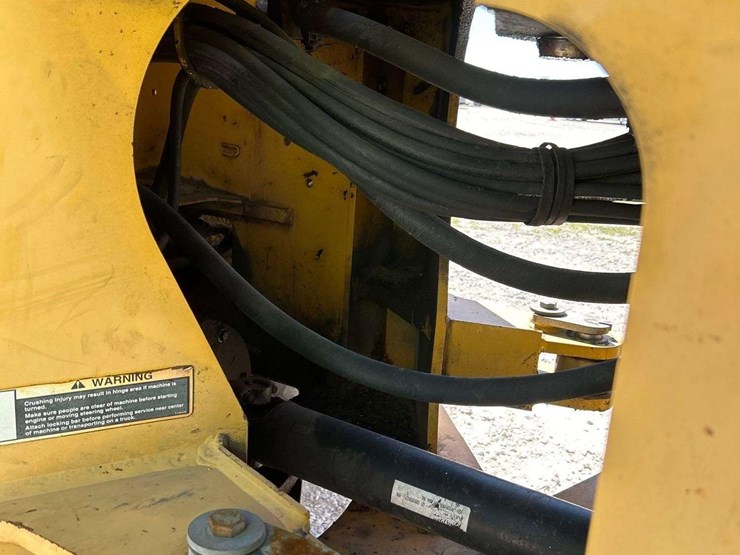 2002-deere-544h-image-33