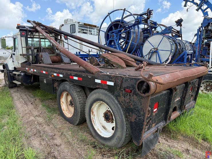2007-mack-cv713-t/a-65k-gin-pole-winch-truck-image-7