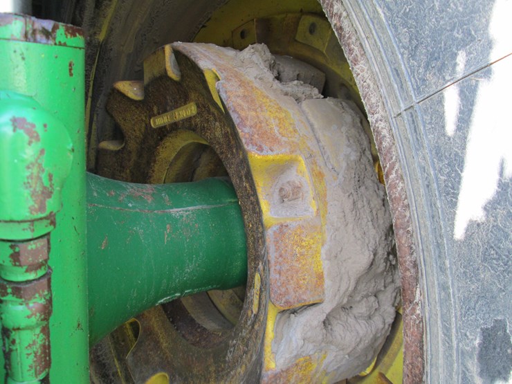john-deere-8310-image-12