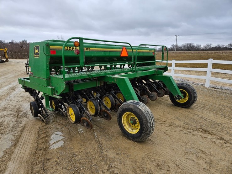 john-deere-15-image-3