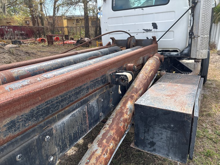 1999-mack-rd600-image-45