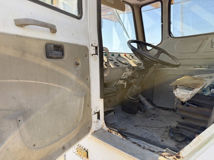 2007-moor-rig-xj60-dd-104'-200k-5-axle-well-service-workover-rig-image-47