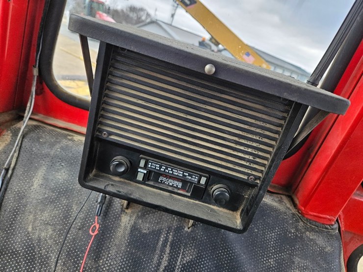 massey-ferguson-1085-image-25