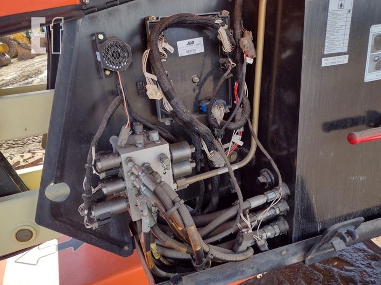 2015-jlg-340aj-image-9