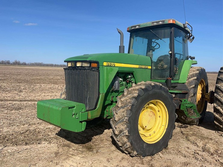 john-deere-8400-image-2