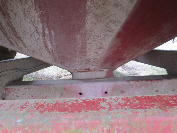 #27351-•-brandt-gpc1700-1700bu-grain-cart-301-image-9