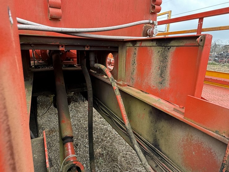 2008-crown-ce600-dd-5-axle-well-service-workover-rig-for-parts-image-6