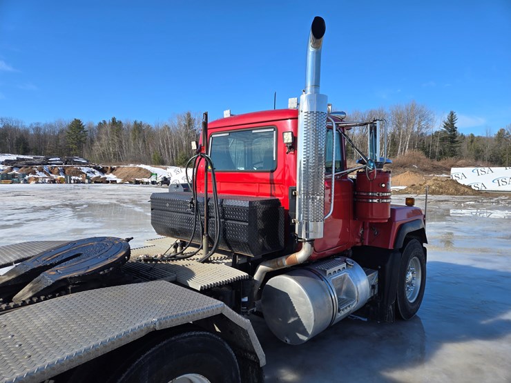 2000-mack-rd688s-image-20