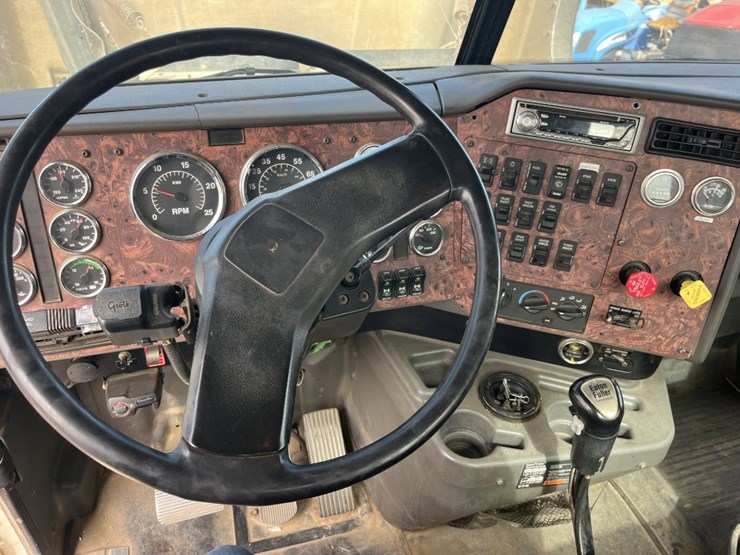 2002-international-cv-image-22