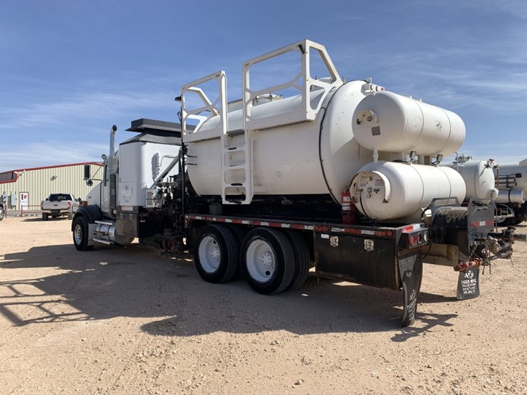 2015-kenworth-t800-image-4