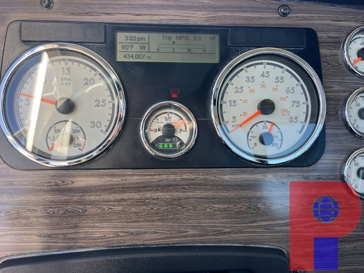 2021-freightliner-coronado-122-sd-image-11