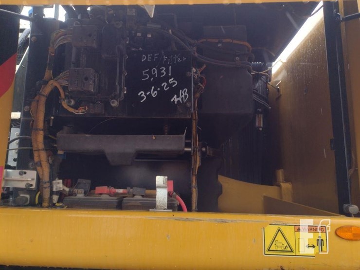 caterpillar-m322f-image-32