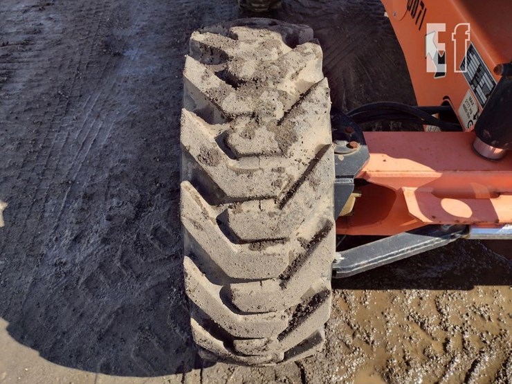 2015-jlg-340aj-image-14