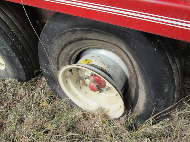 #27354-•-mallett-pull-type-spreader-image-7