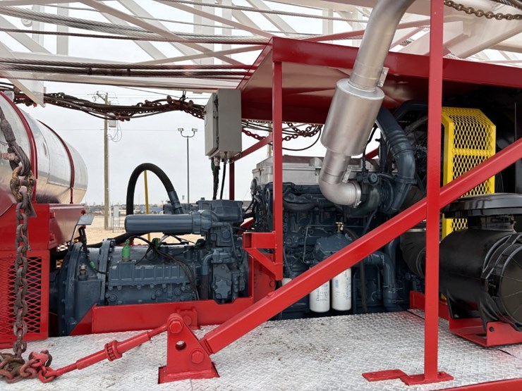 2012-rig-works-mustang-550-image-5