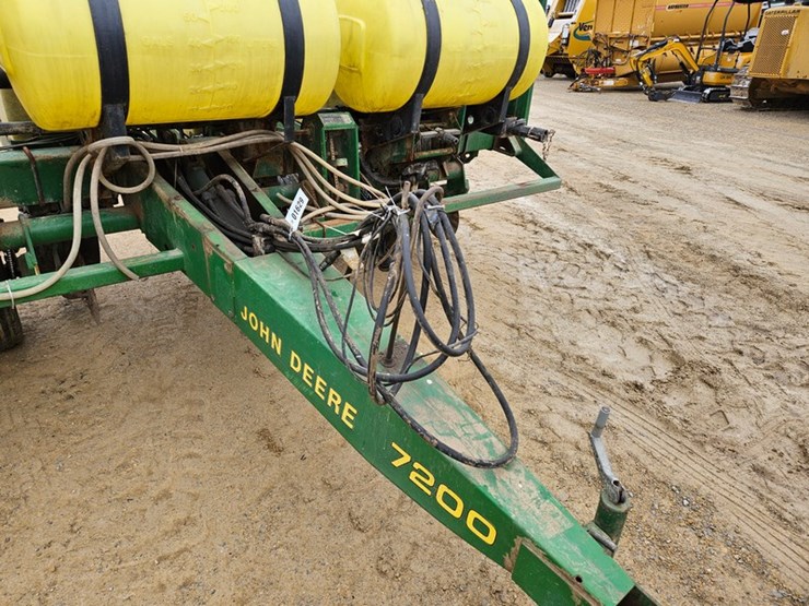 john-deere-7200-image-11