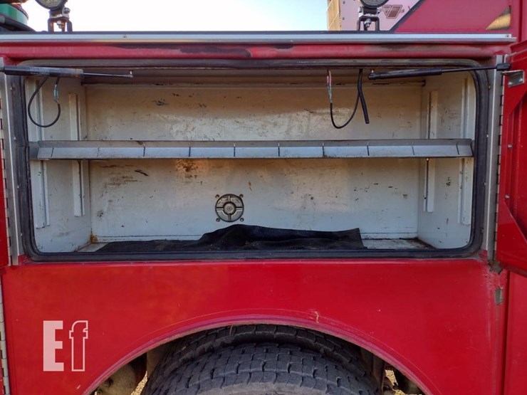 2013-peterbilt-337-image-58