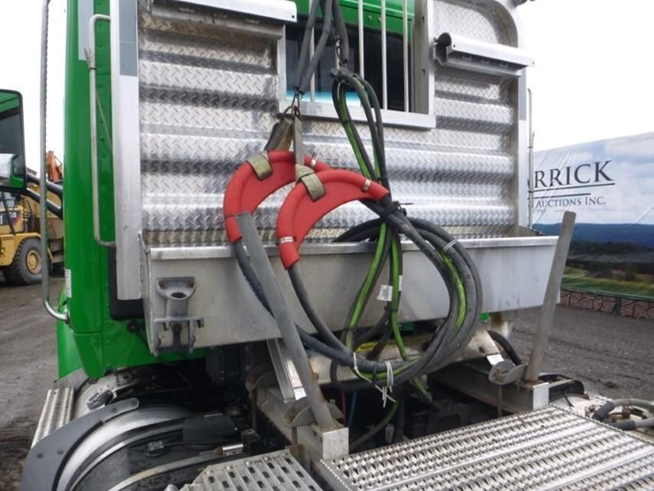 2020-peterbilt-579-image-29