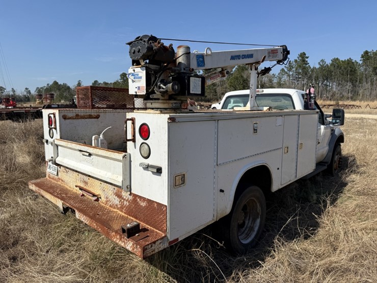 2010-ford-f550-xl-image-6