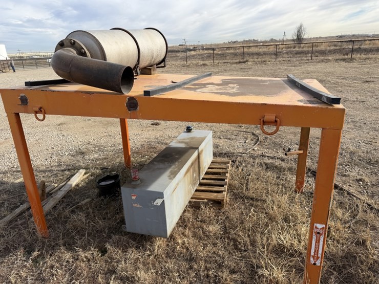 taylor-dd260hd-5-axle-well-service-rig-chassis-f/-parts-only-image-26