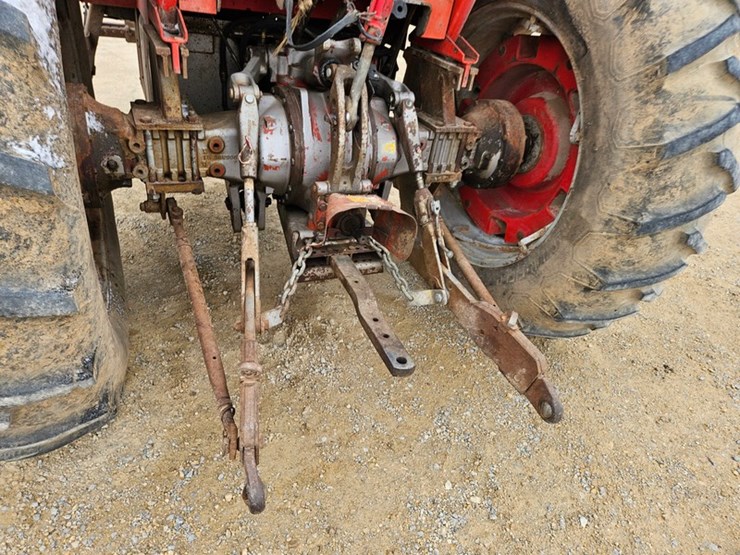 massey-ferguson-1085-image-15