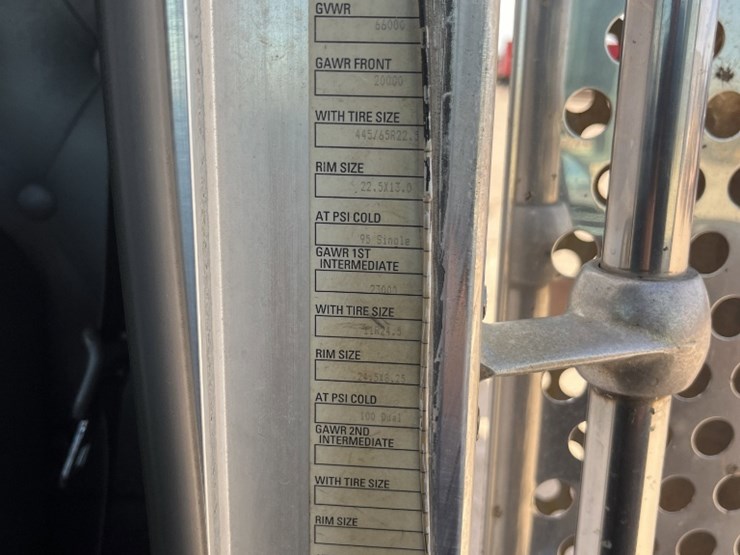 2008-kenworth-t800-image-27