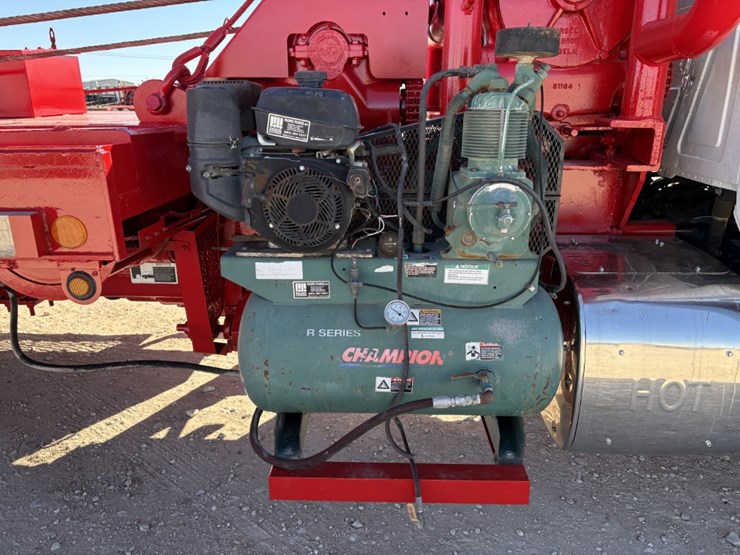 2013-mack-granite-t/a-daycab-pole-truck-image-6