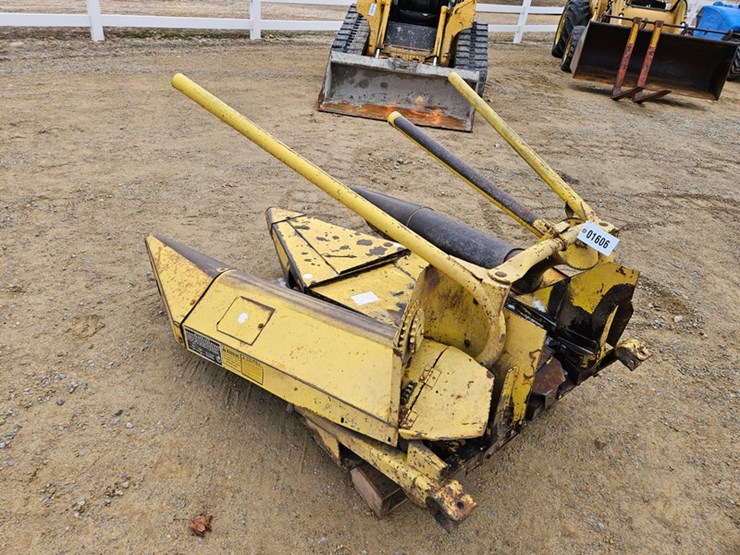 new-holland-30-image-3