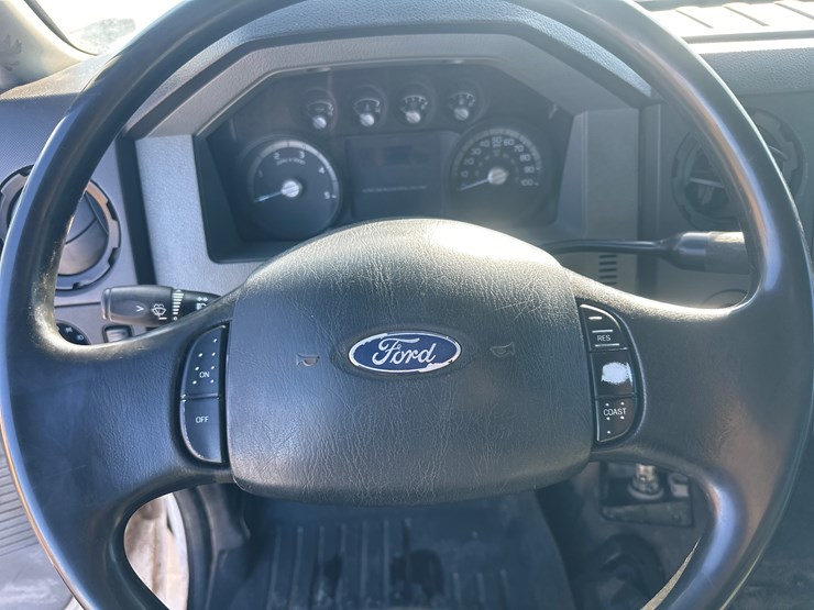 2012-ford-f650-image-27