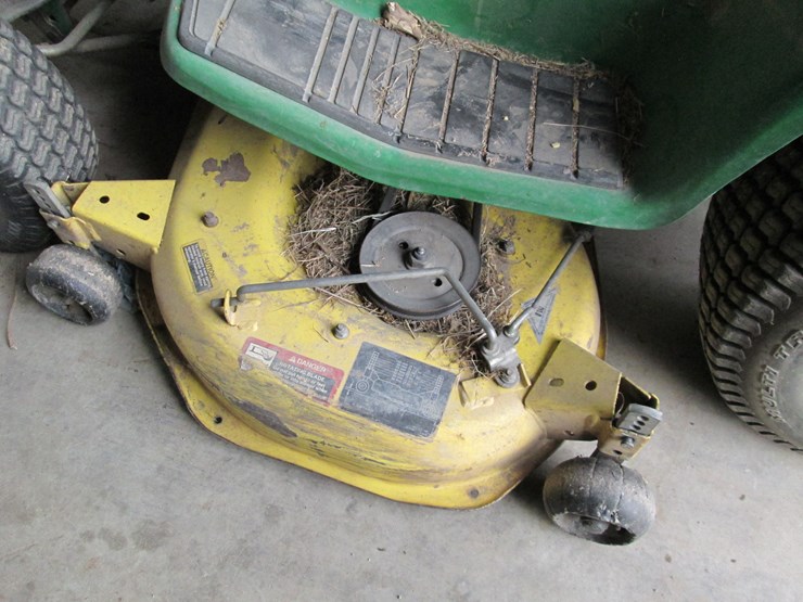 john-deere-gt235-image-11