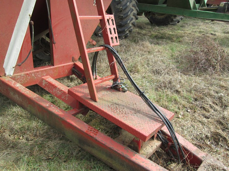 #27351-•-brandt-gpc1700-1700bu-grain-cart-301-image-20