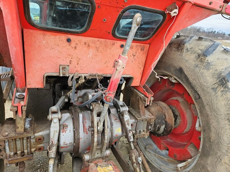 massey-ferguson-1085-image-17