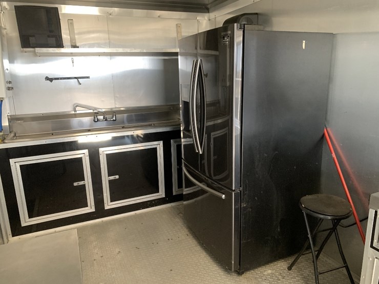 2018-southern-dimensions-24-x-100-t/a-bumper-pull-bbq-catering-trailer-image-13