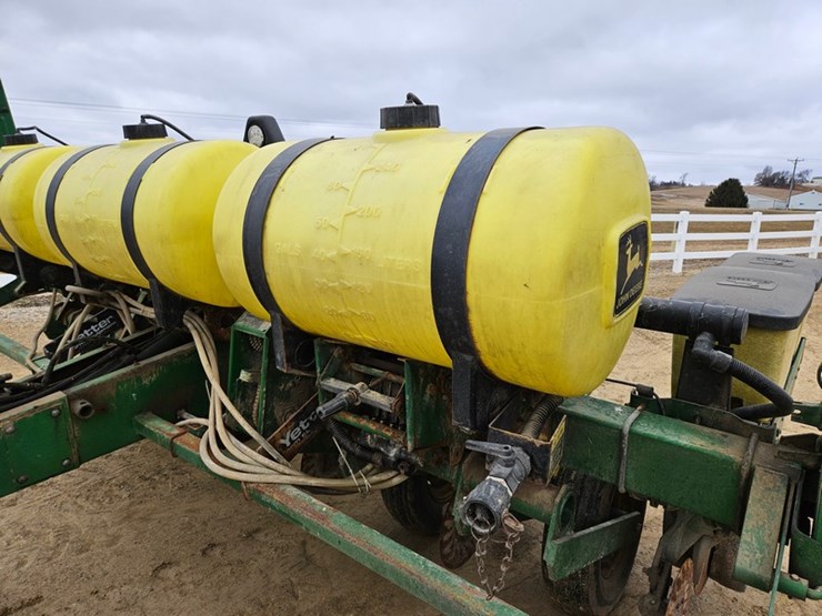 john-deere-7200-image-33