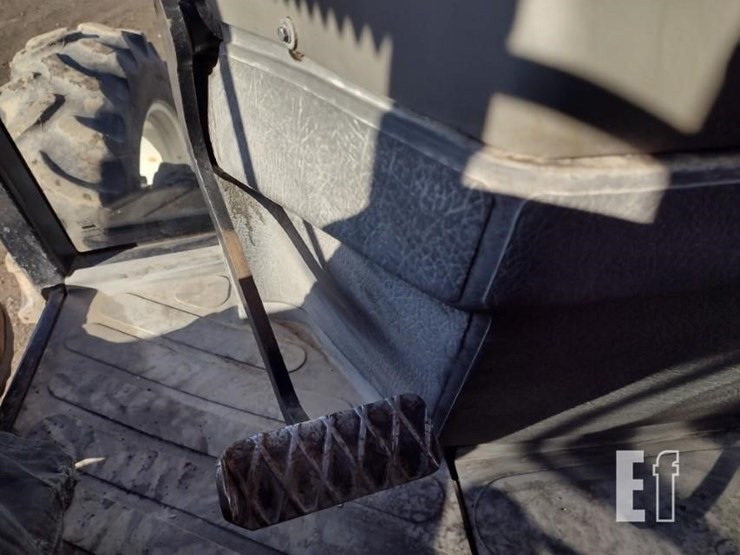 1996-new-holland-4630-image-14