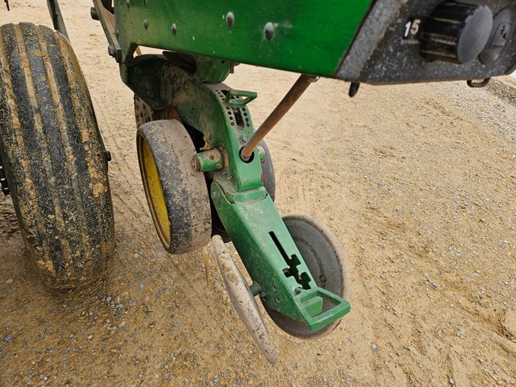 john-deere-7200-image-23