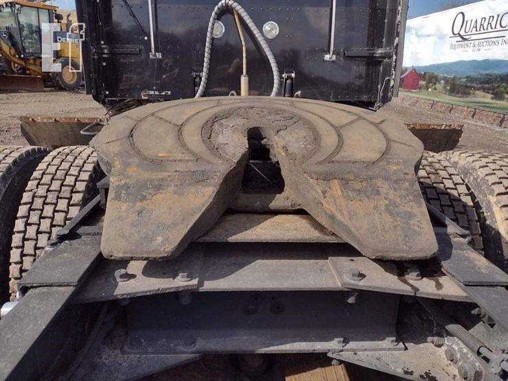 2007-peterbilt-379-image-29