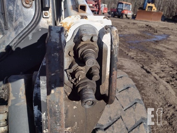 2013-bobcat-s630-image-16