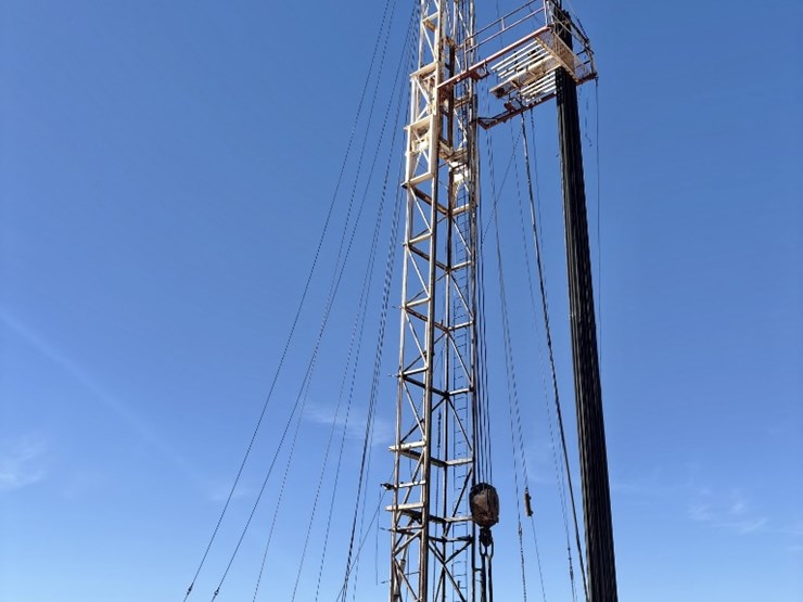 1982-rig-tech-450-series-well-service-rig-image-5