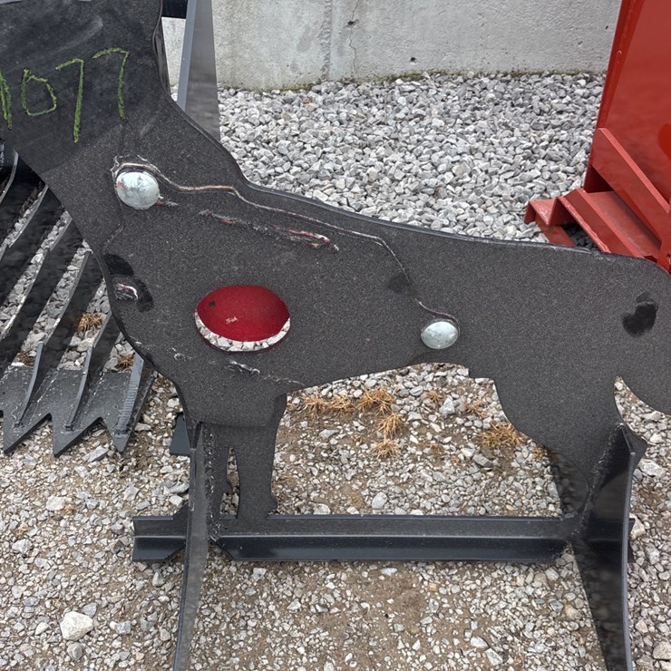#1077 • 3/8 in. AR500 Coyote Shooting Target