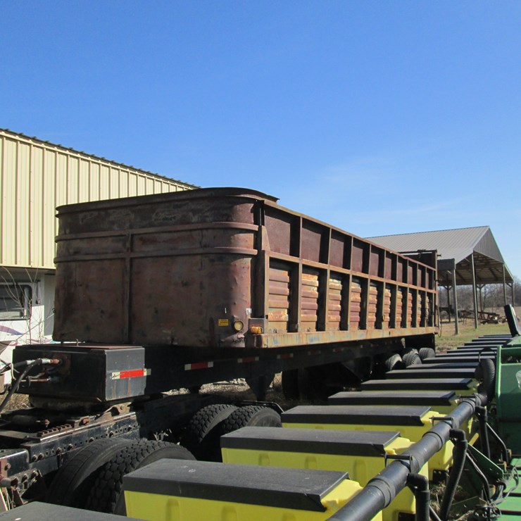 HOMEMADE DUMP TRAILER