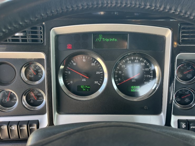 2015-kenworth-t800-image-20