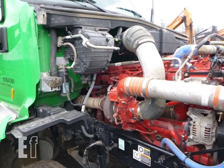 2020-peterbilt-579-image-21