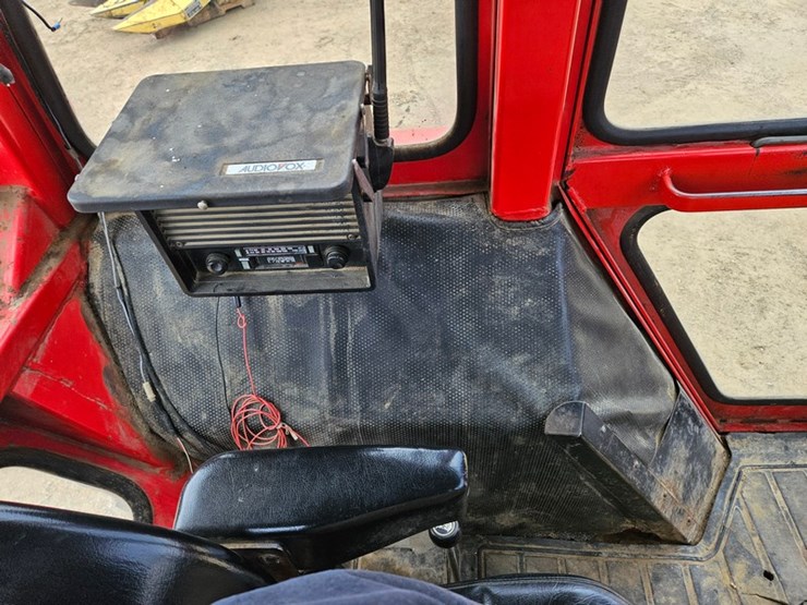 massey-ferguson-1085-image-24