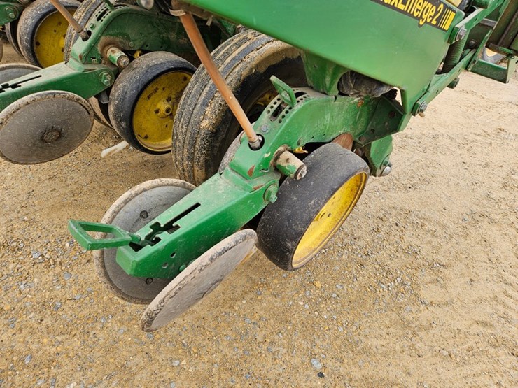 john-deere-7200-image-22
